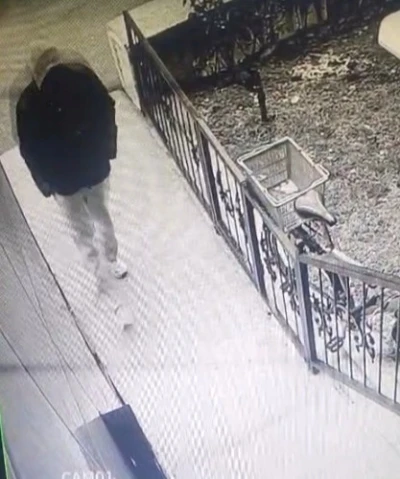 K&uuml;tahya&rsquo;da g&uuml;nd&uuml;z vakti bisiklet hırsızlığı kamerada
