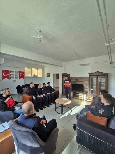 Kütahya’da hayvan nakillerinde belge kontrolü ve bilgilendirme çalışmaları
