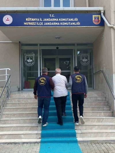 K&uuml;tahya&rsquo;da JASAT&rsquo;tan operasyon, mayıs ayında 84 aranan şahıs yakalandı
