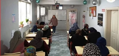 K&uuml;tahya&rsquo;da Kur&rsquo;an kursu kursiyerlerine "Aile Yaşam Becerileri" eğitimi
