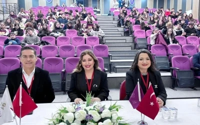 K&uuml;tahya&rsquo;da Liseler Arası M&uuml;nazara Yarışması&rsquo;nın finali b&uuml;y&uuml;k heyecana sahne oldu
