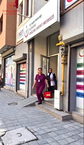 K&uuml;tahya&rsquo;da "Her Gebeye Bir Ebe" programıyla evde sağlık hizmeti
