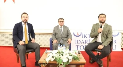 Kütahya’da &quot;Kamuda Kariyer&quot; söyleşisi
