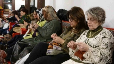 K&uuml;tahya&rsquo;da "&Ouml;rg&uuml;n&uuml; al da gel" etkinliği kadınları bir araya getirdi
