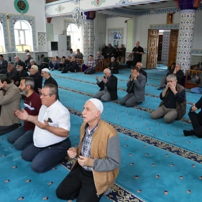 K&uuml;tahya&rsquo;da şehitler ve gaziler dualarla anıldı
