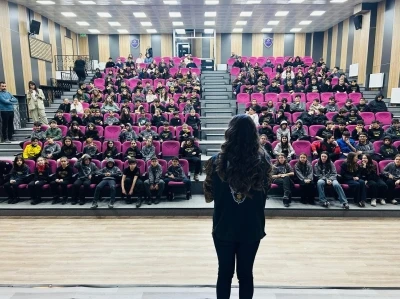 K&uuml;tahya Emniyet M&uuml;d&uuml;rl&uuml;ğ&uuml; SİBERAY ekibinden &ouml;ğrenci ve &ouml;ğretmenlere seminer
