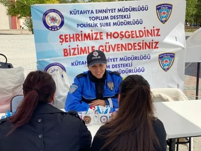 Kütahya Emniyetinden DPÜ’de, &quot;Şehrimize Hoşgeldiniz, Bizimle Güvendesiniz&quot; standı
