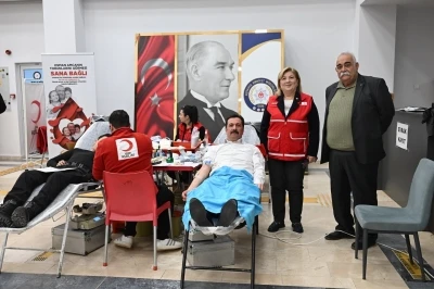 K&uuml;tahya İl Emniyet M&uuml;d&uuml;rl&uuml;ğ&uuml;nden kan bağışı kampanyasına destek
