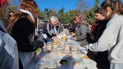 Kütahya Kılıçarslan Anadolu Lisesi’nden Gazze’ye destek
