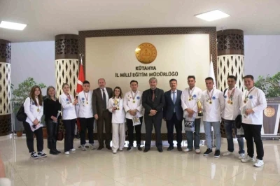 K&uuml;tahya&rsquo;nın gen&ccedil; şeflerinden uluslararası başarı
