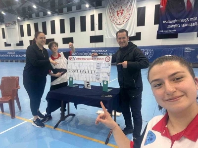 K&uuml;tahya&rsquo;nın gururu pazarlar Spor Lisesi Floor curling&rsquo;de T&uuml;rkiye d&ouml;rd&uuml;nc&uuml;s&uuml; oldu
