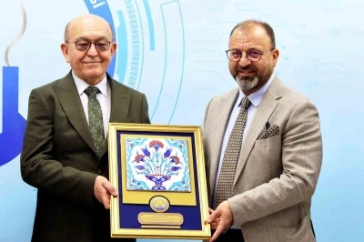 K&uuml;tahya OSB&rsquo;de Emin Y&uuml;ce g&ouml;revine veda etti
