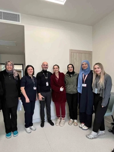 Kütahya Şehir Hastanesi’nde dev yumurtalık kitleleri başarıyla çıkarıldı
