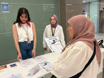 K&uuml;tahya Şehir Hastanesi&rsquo;nden şeker t&uuml;ketimine karşı farkındalık etkinliği
