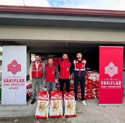 Kütahya Vakıflar Bölge Müdürlüğü’nden sahipsiz hayvanlara mama desteği
