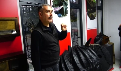 K&uuml;tahyalı &ouml;ğretmenler Ahmet Ulu&ccedil;ay m&uuml;zesinde deri işleme sanatı hakkında bilgilendi
