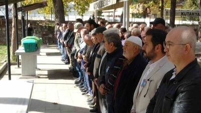 Kütahyalı UNESCO’nun &quot;Yaşayan İnsan Hazinesi&quot; Hamza Üstünkaya son yolculuğuna uğurlandı
