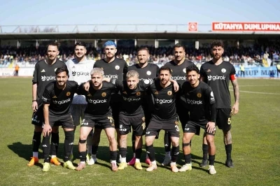 K&uuml;tahyaspor&rsquo;dan Nazillispor&rsquo;a gol yağmuru: 8-0

