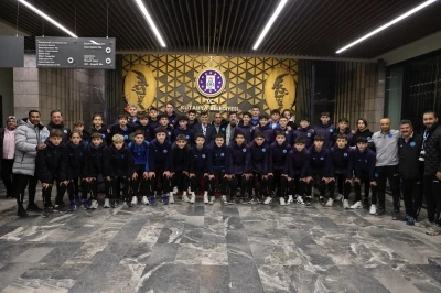 K&uuml;tahyaspor U-15 takımı namağlup şampiyon oldu
