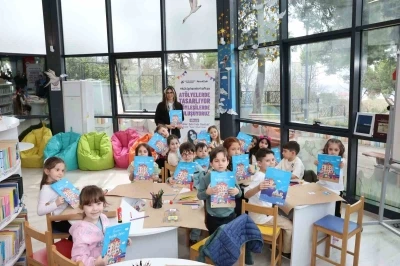 K&uuml;t&uuml;phane haftası at&ouml;lye ve s&ouml;yleşilerle kutlandı
