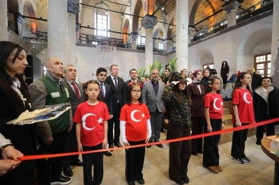 K&uuml;t&uuml;phane Haftası Niğde&rsquo;de d&uuml;zenlenen t&ouml;renle başladı
