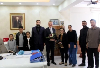 K&uuml;t&uuml;phaneler Haftası Kapsamında Kaymakam Minuz&rsquo;a Ziyaret
