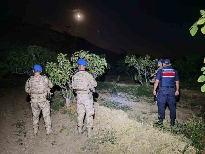 Kuyucak’ta jandarmadan incir nöbeti
