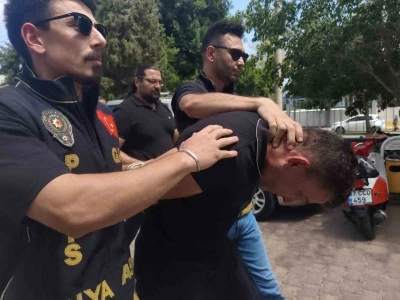 Kuyumcudan 18 bilezik gasbeden zanlı tutuklandı
