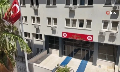 Kuyumcuyu ’FETÖ’ ile korkutup 10 milyon TL dolandıran şüpheli tutuklandı
