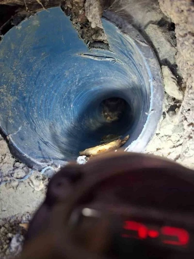 Kuyuya d&uuml;şen yavru k&ouml;pek kurtarıldı
