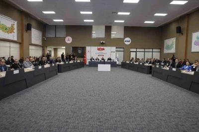 Kuzey Anadolu ve Doğu Anadolu Fay zonu arasında yer alan Elazığ’da İl Afet Risk Azaltma Planı ele alındı
