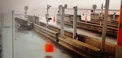 Kuzey Marmara gişelerinde ara&ccedil; bariyerlere &ccedil;arptı: 1 yaralı
