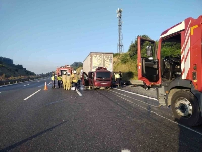 Kuzey Marmara Otoyolu&rsquo;nda feci kaza: 1&rsquo;i bebek 3 kişi hayatını kaybetti
