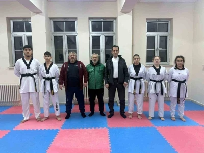 Kyokushin-Kan Federasyonu T&uuml;rkiye Başkanı Kocal&rsquo;dan Pazarlar Spor Lisesi&rsquo;ne ziyaret
