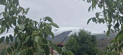 Ladik Akdağ’a mevsimin ilk karı düştü
