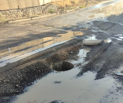 Lağım çukuru tehlike saçıyor