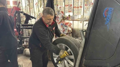 Lastikçilerde son gün yoğunluğu
