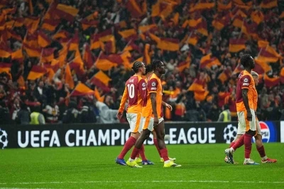 Leroy Sane 4 ma&ccedil; sonra sahada
