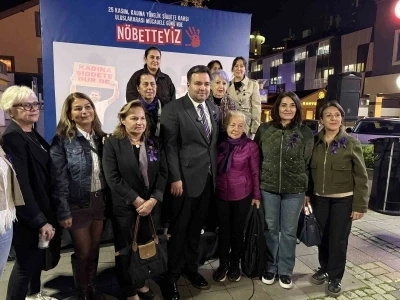 Levent Meydanı’nda 25 Kasım Kadına şiddete karşı nöbet etkinliği
