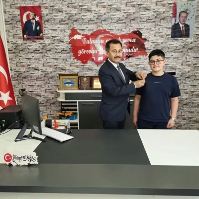 LGS şampiyonu &ccedil;eyrek  altınla &ouml;d&uuml;llendirildi
