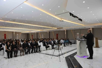 Lise &ouml;ğrencileri tıp sempozyumuna katıldı

