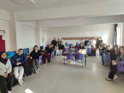 Lise öğrencilerine yönelik ‘Siber Tehdit İstihbaratı’ kursu açıldı
