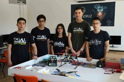 Liseli gen&ccedil;lerden orman yangınlarının &ouml;nlenmesi i&ccedil;in &rsquo;otonom dron&rsquo;
