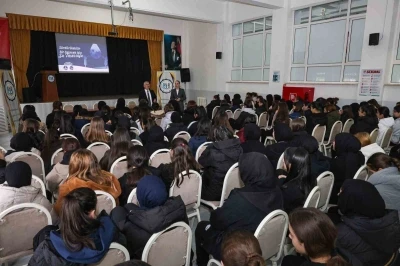 Liseli &ouml;ğrencilere "Bilin&ccedil;li su t&uuml;ketimi" eğitimi verildi
