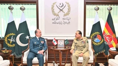 L&uuml;bnan Silahlı Kuvvetleri Komutanı Haykal, Pakistan Genelkurmay Başkanı Munir ile g&ouml;r&uuml;şt&uuml;
