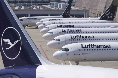 Lufthansa yakıt fiyatlarındaki artış nedeniyle ekim ayına kadar 20 bin u&ccedil;uşu iptal etti
