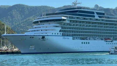 Lüks kurvaziyer &quot;Marina&quot; Marmaris Limanı’na 1194 yolcu getirdi
