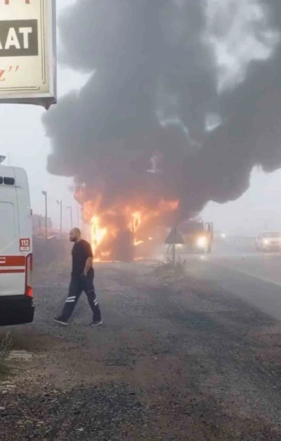 Lüleburgaz’da işçi servisi alev alev yandı: Facianın eşiğinden dönüldü
