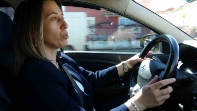 Maaşına zam istedi, işinden oldu: Taksi şof&ouml;r&uuml; kadın neye uğradığını şaşırdı
