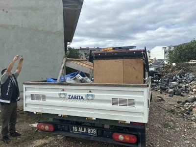 Maç öncesi seyyar satıcılara ortak denetim: Malzemelere el konuldu
